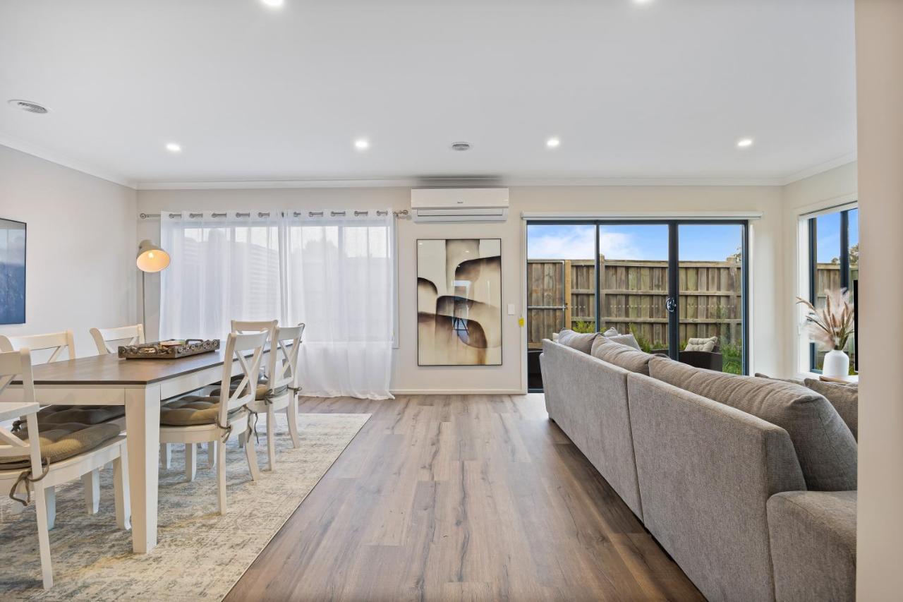 Ballarat Modern Oasis, Stylish 3 Bedroom 2 Bathroom Retreat, Newly Build, New Appliances, Beds And Furniture, Walking Distance To Shopping Mall Exterior foto