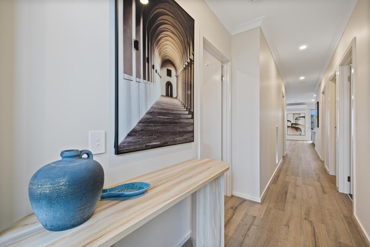 Ballarat Modern Oasis, Stylish 3 Bedroom 2 Bathroom Retreat, Newly Build, New Appliances, Beds And Furniture, Walking Distance To Shopping Mall Exterior foto