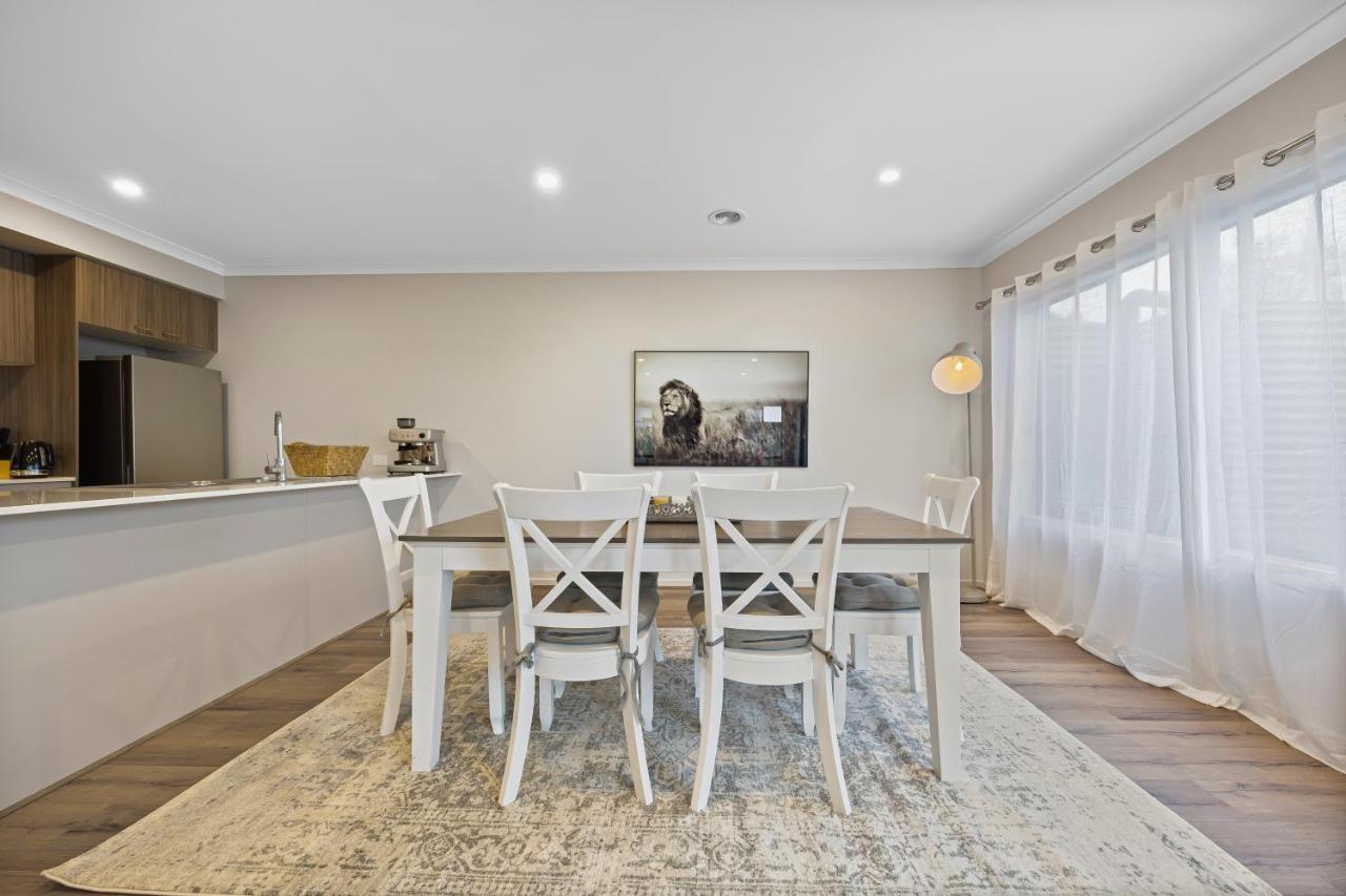 Ballarat Modern Oasis, Stylish 3 Bedroom 2 Bathroom Retreat, Newly Build, New Appliances, Beds And Furniture, Walking Distance To Shopping Mall Exterior foto