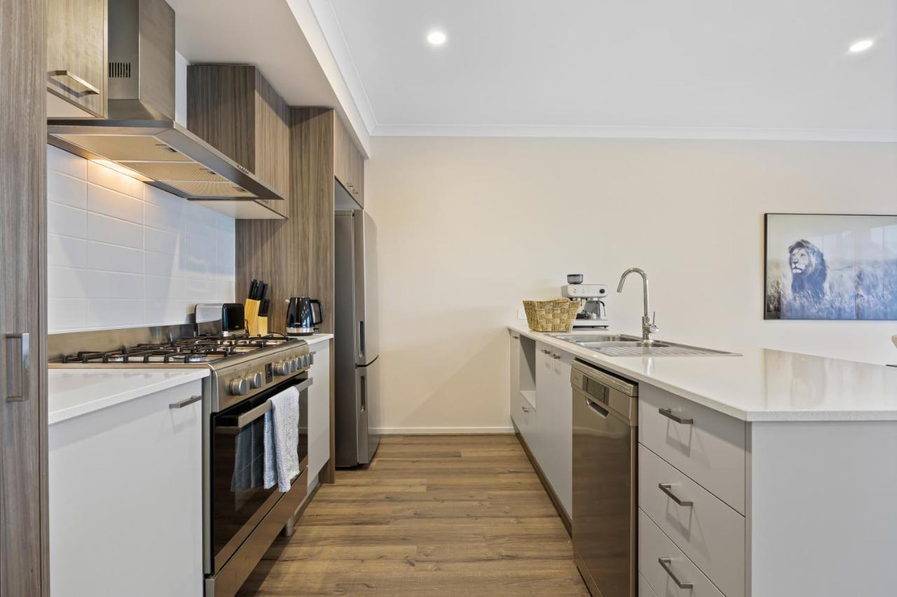 Ballarat Modern Oasis, Stylish 3 Bedroom 2 Bathroom Retreat, Newly Build, New Appliances, Beds And Furniture, Walking Distance To Shopping Mall Exterior foto