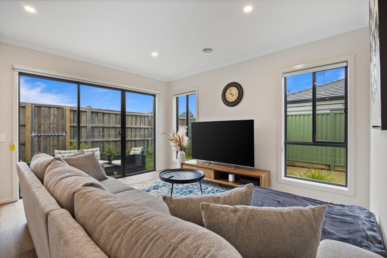 Ballarat Modern Oasis, Stylish 3 Bedroom 2 Bathroom Retreat, Newly Build, New Appliances, Beds And Furniture, Walking Distance To Shopping Mall Exterior foto