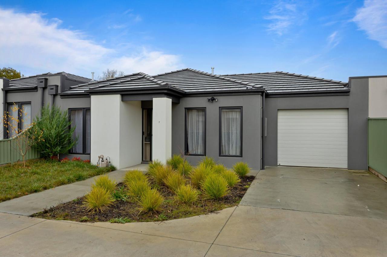 Ballarat Modern Oasis, Stylish 3 Bedroom 2 Bathroom Retreat, Newly Build, New Appliances, Beds And Furniture, Walking Distance To Shopping Mall Exterior foto