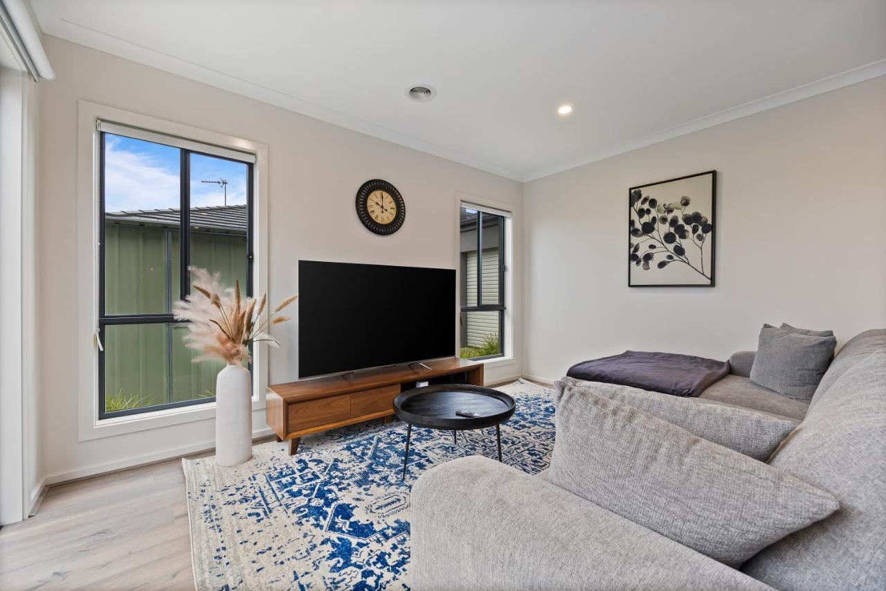 Ballarat Modern Oasis, Stylish 3 Bedroom 2 Bathroom Retreat, Newly Build, New Appliances, Beds And Furniture, Walking Distance To Shopping Mall Exterior foto